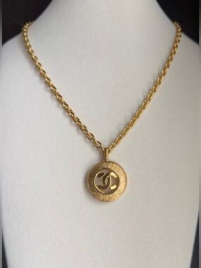 CHANEL CC SUNBURST Cut out Medallion Gold Plated Necklace Vintage Style Pendant
